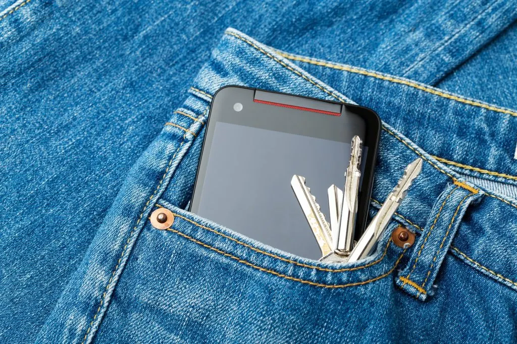 Jean Laval : décryptage de sa carrière et de son influence sur l’industrie de la mode