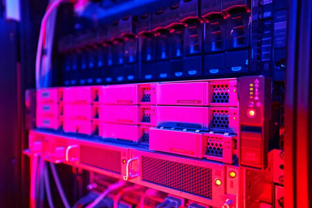 Hébergement web Hostinger : avis et offres chez Waxoo.